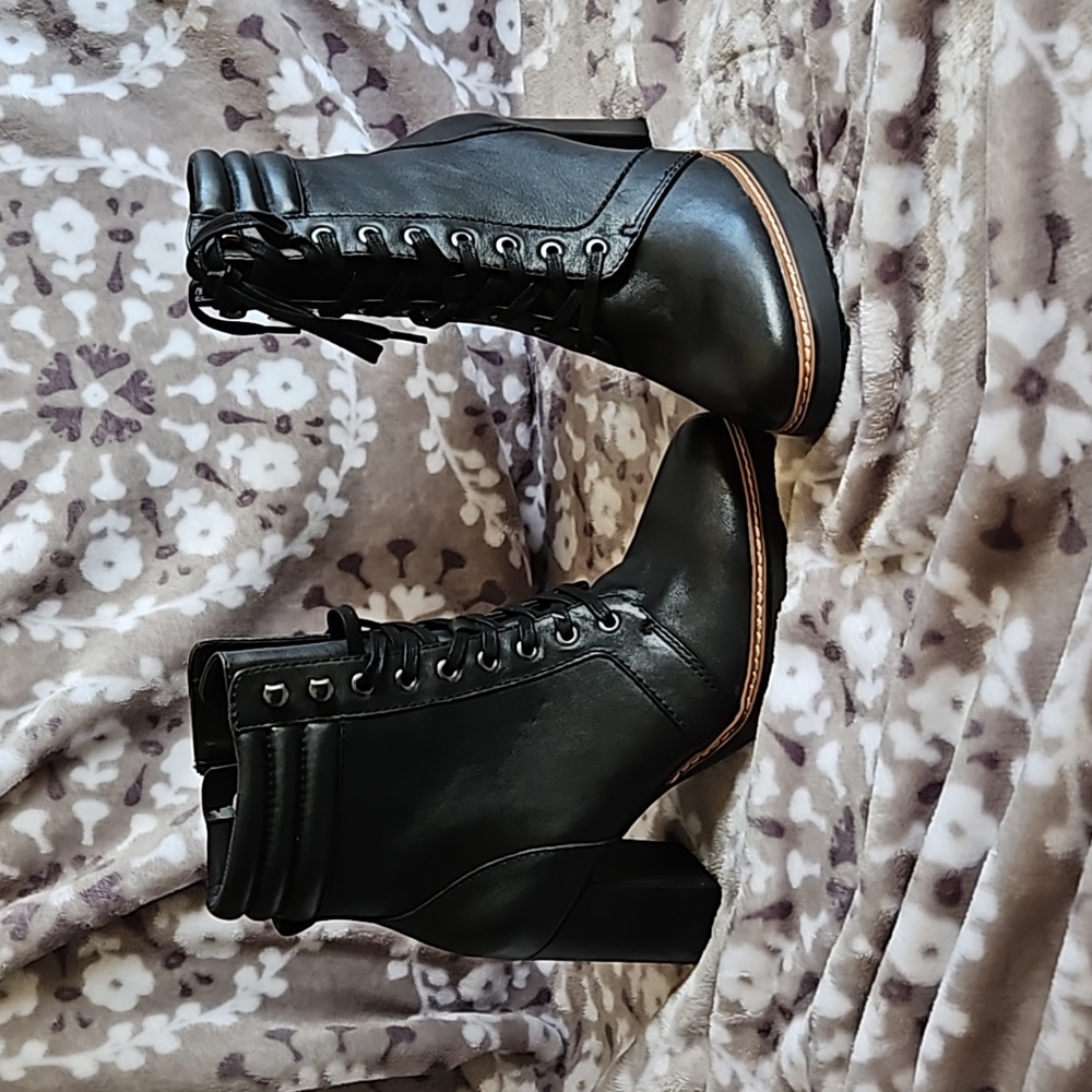 Callie Lace-Up Boot